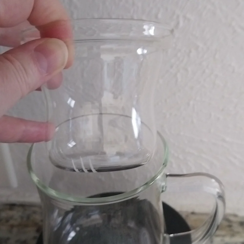 Clear Glass Teapot / Teacup with inner cup with slits, Lid & Handle for Brewing